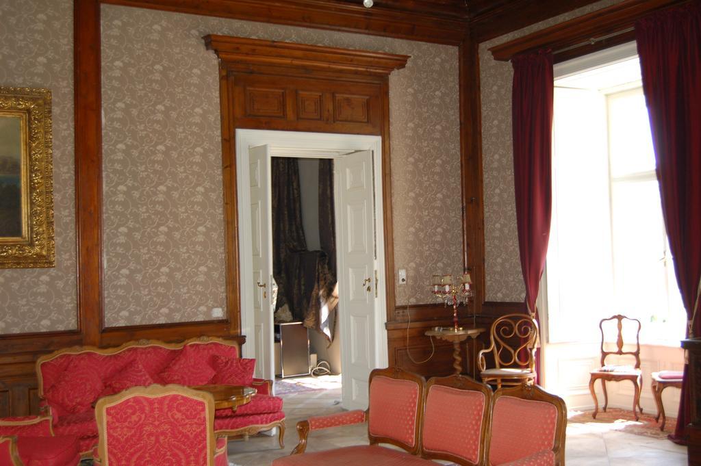 Gaestehaus Schloss Aschach Aschach an der Donau Exterior foto